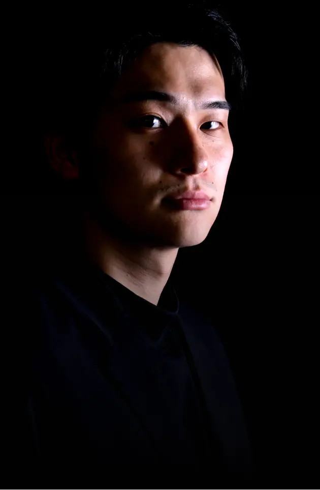 小菅 真裕 (MAHIRO KOSUGE)