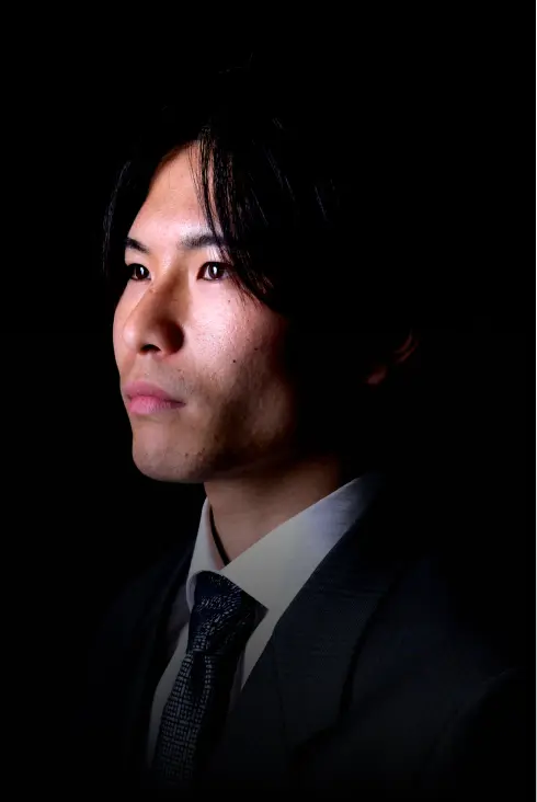 鈴木 太郎 (TARO SUZUKI)