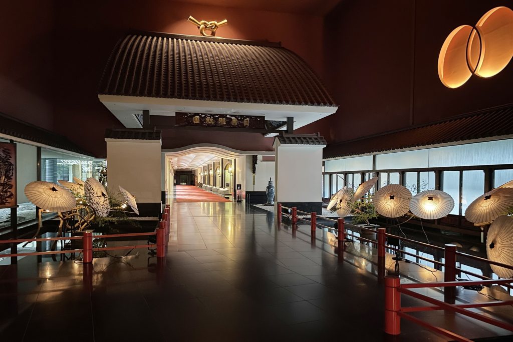 アート展「和のあかり×百段階段2025 ～百鬼繚乱～」：大門池の期間限定装飾　※イメージ
