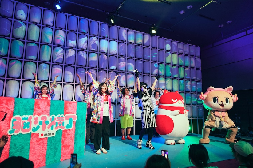 「ヲトナ基地プロジェクト」第4弾フードフェス『脳汁横丁』の様子