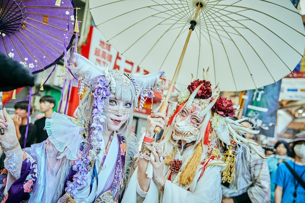 『大須YOKAI百鬼夜行パレード presented by 動き出す妖怪展』の様子