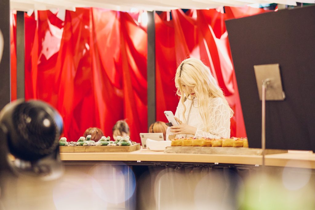 「glo™ Hilo│落合陽一 表参道」 オープニングイベントの様子