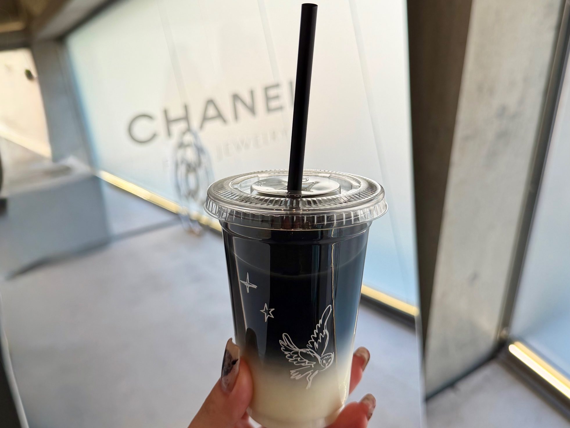 黒いミルクティー