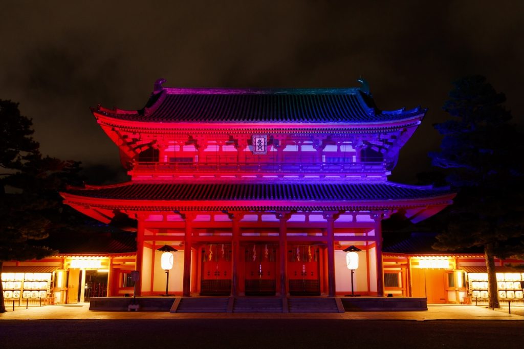 「創建百三十年記念 NAKEDヨルマイリ2025-26 平安神宮」イメージ