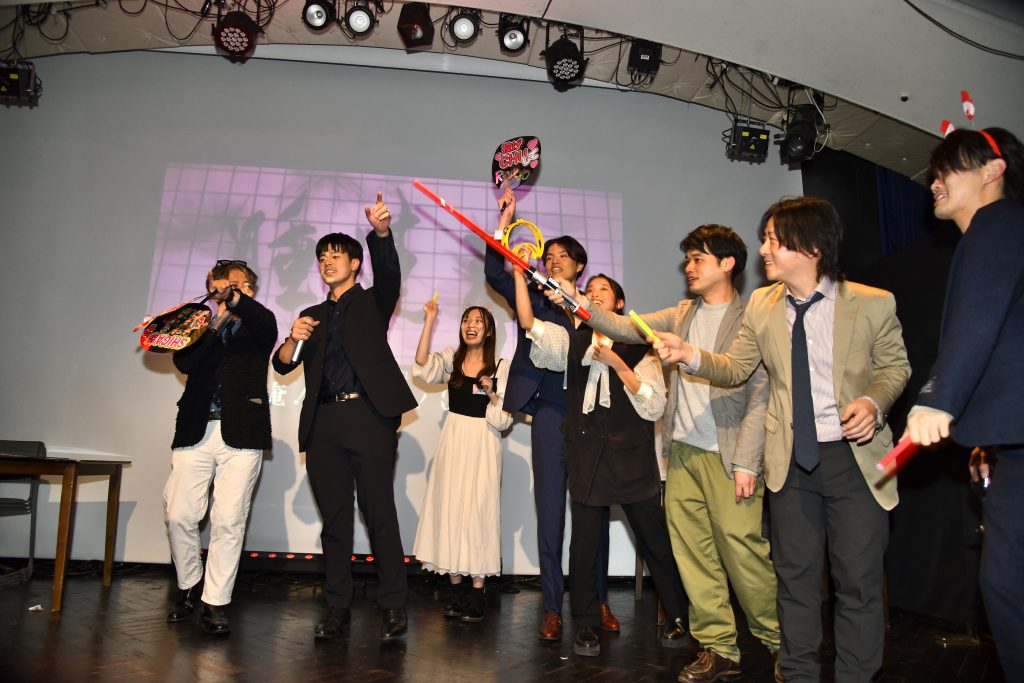 パートナーさんも一緒にステージで歌唱