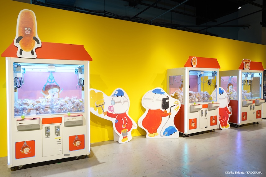 クレーンゲームが並んでいる様子