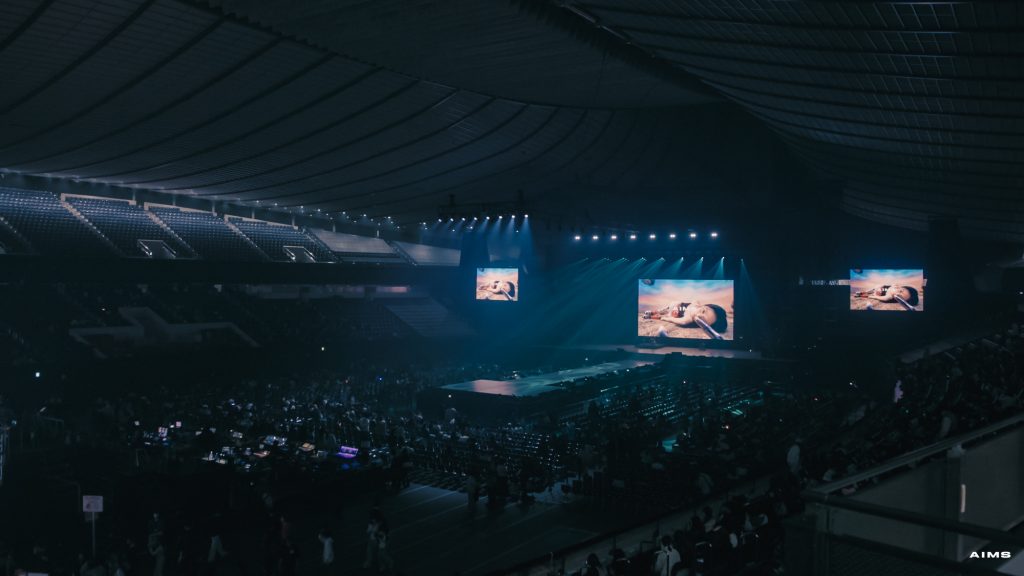 AIタレント「NEU」が登場した「超十代 -ULTRA TEENS FES- 2026 presented by docomo」の様子