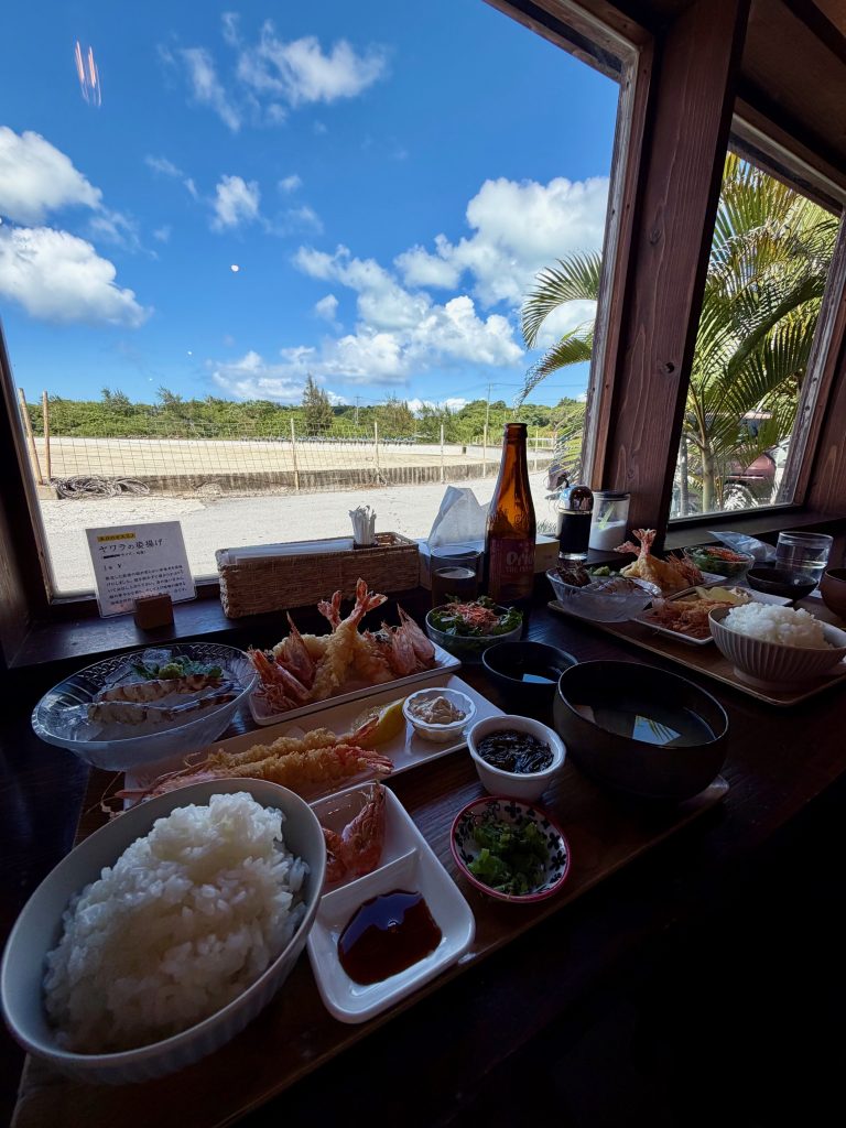 車海老定食と外の眺め