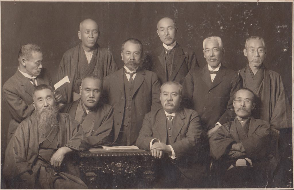 工部大学校 卒業生集合写真 辰野家蔵