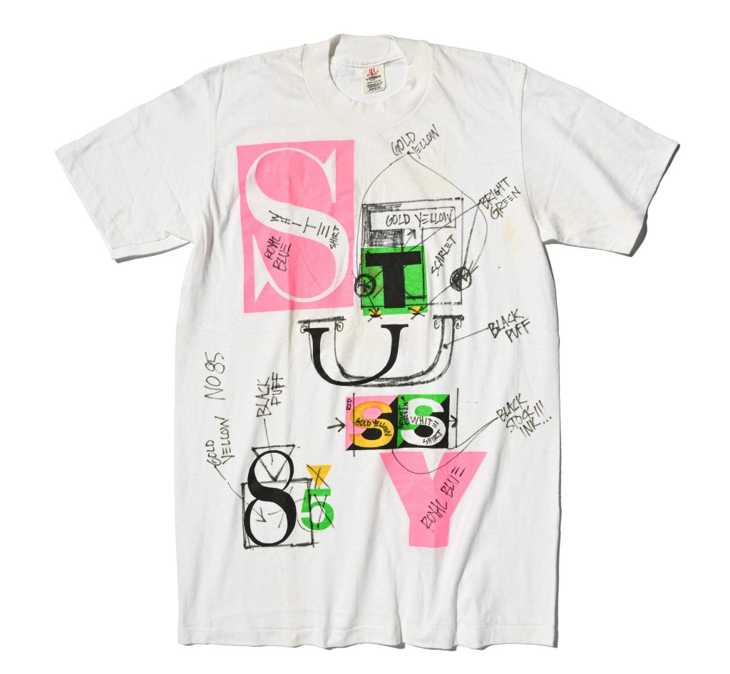 「大Tシャツ展 2026」STUSSY 1985